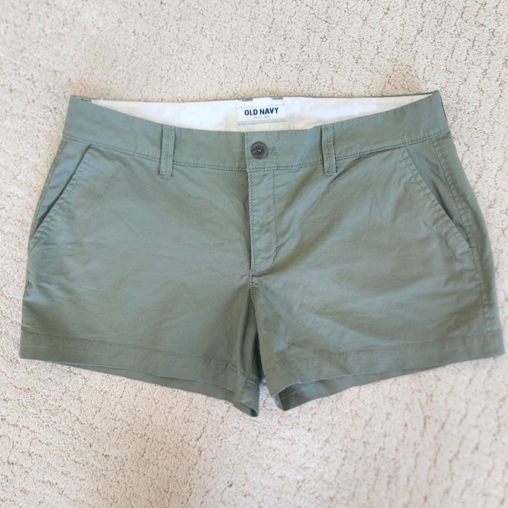 Women's Old Navy Chino Shorts